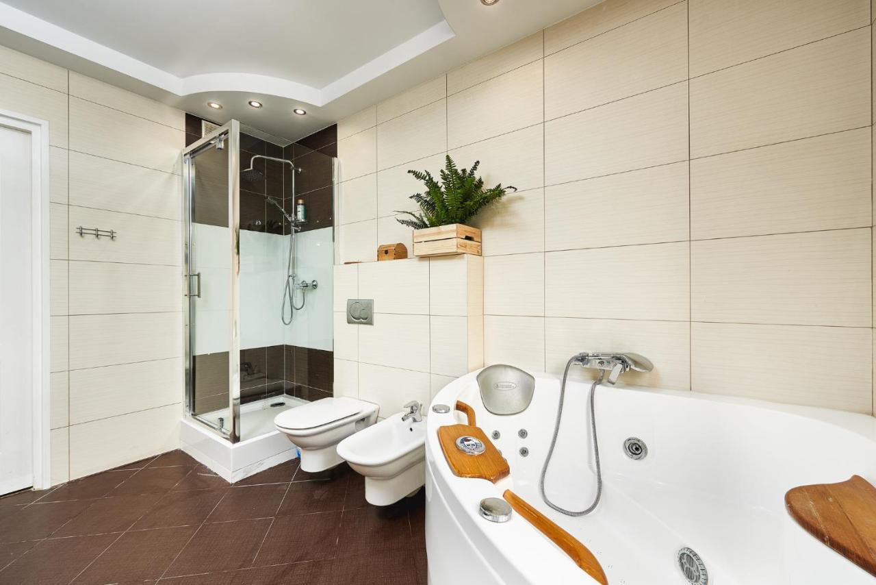 Lumina Spacious Apartment Near The Railway Station Varsóvia Exterior foto