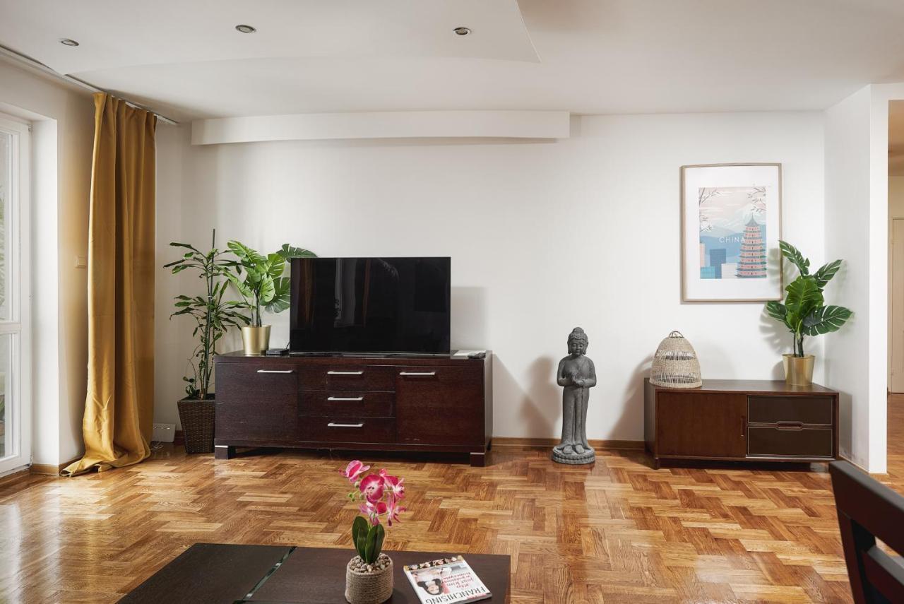 Lumina Spacious Apartment Near The Railway Station Varsóvia Exterior foto
